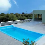 Stella\'S Country Home